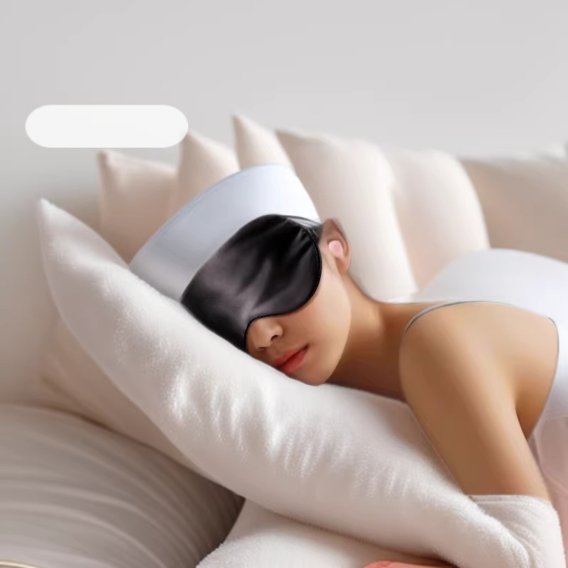 Silk Eye Mask for Light-Blocking Sleep, Suitable for Men and Women, Protects Eyes While Sleeping, Relieves Eye Fatigue, and Can Be Used for Nap Time