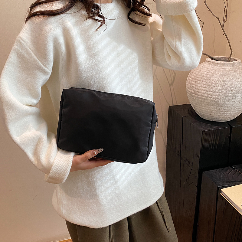 Cosmetic Bag for Women, Portable, New High-End Makeup Brush Holder, Travel Toiletry Bag, Large Capacity for Men