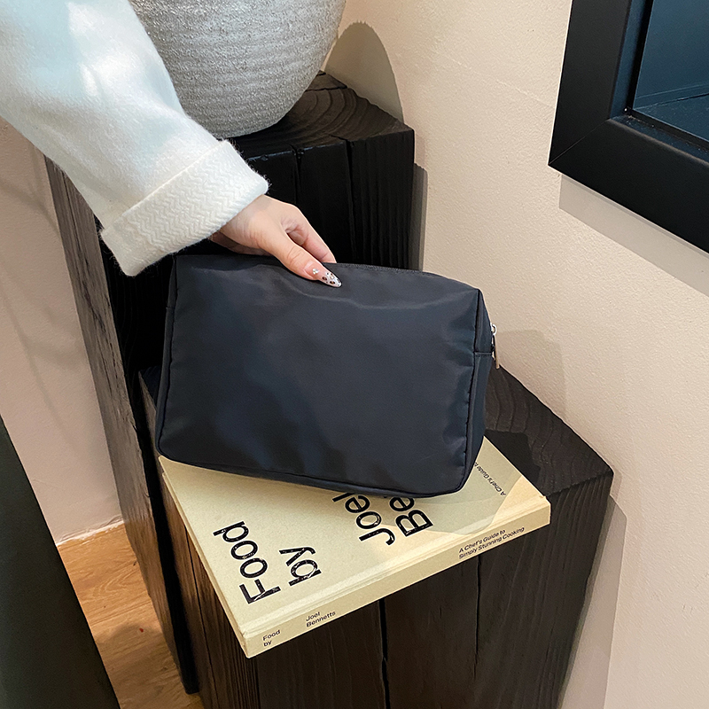 Cosmetic Bag for Women, Portable, New High-End Makeup Brush Holder, Travel Toiletry Bag, Large Capacity for Men