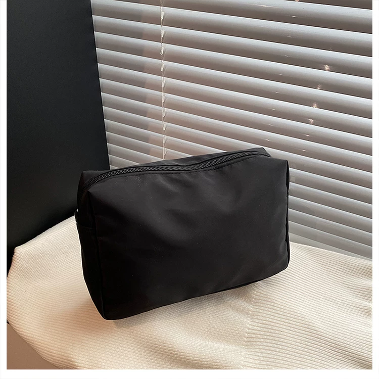 Cosmetic Bag for Women, Portable, New High-End Makeup Brush Holder, Travel Toiletry Bag, Large Capacity for Men