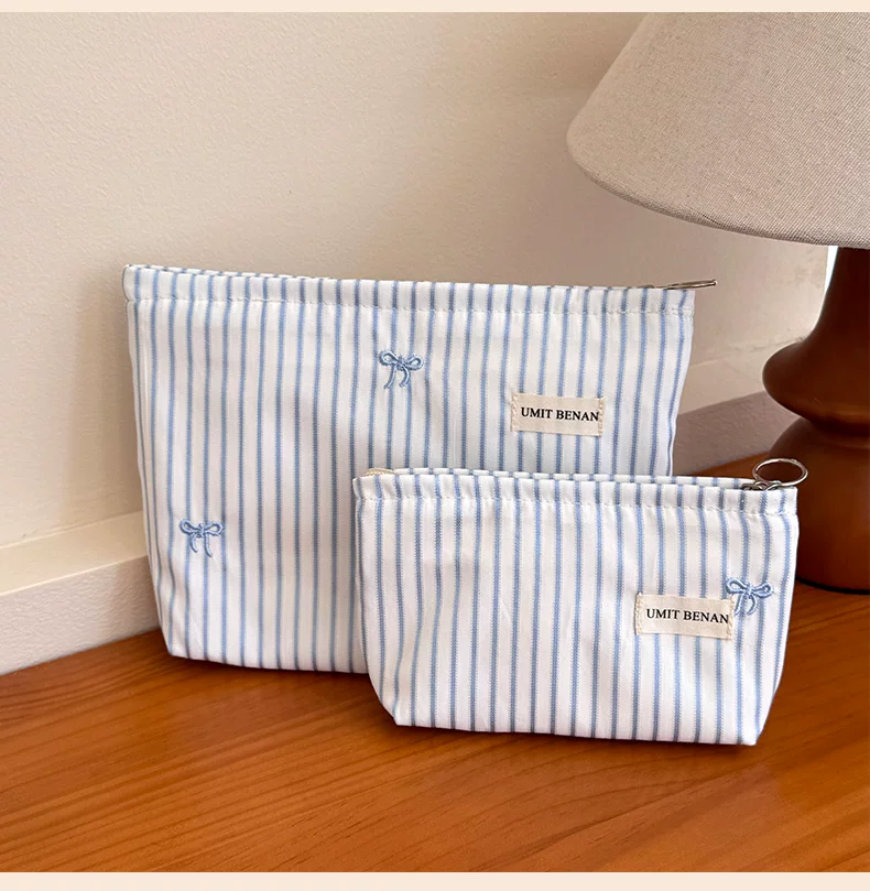 Cosmetic bag women's 2026 new arrival large capacity portable small cosmetics bag travel liner bag large capacity lipstick toiletry bag