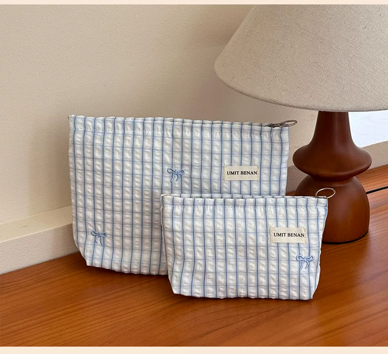 Cosmetic bag women's 2026 new arrival large capacity portable small cosmetics bag travel liner bag large capacity lipstick toiletry bag