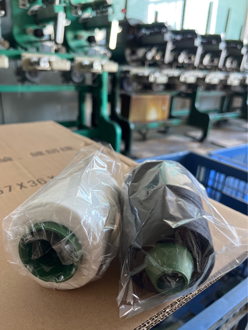 Manufacturer Supplies 402 Cotton Thread, 402 Clothing Thread, Handbag and Luggage Thread, High-Strength Cotton Thread Manufacturer 4000 Yards