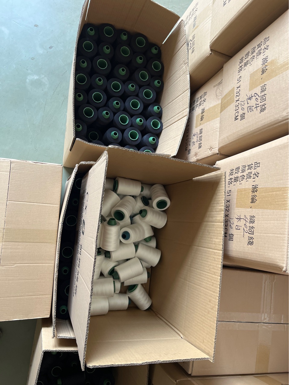 Manufacturer Supplies 402 Cotton Thread, 402 Clothing Thread, Handbag and Luggage Thread, High-Strength Cotton Thread Manufacturer 4000 Yards
