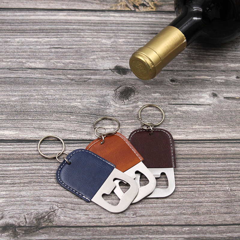 Simple Leather Bottle Opener in Stock, Beer Cocktail Drink Bottle Opener, Portable and Convenient Outdoor Opener