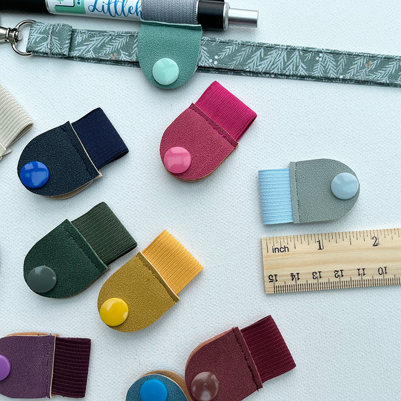 Creative and Convenient Elastic Pen Clip, Simple and Fashionable Imitation Deerskin Pen Cover Buckle, Portable Lanyard Pen Holder and Pen Accessories