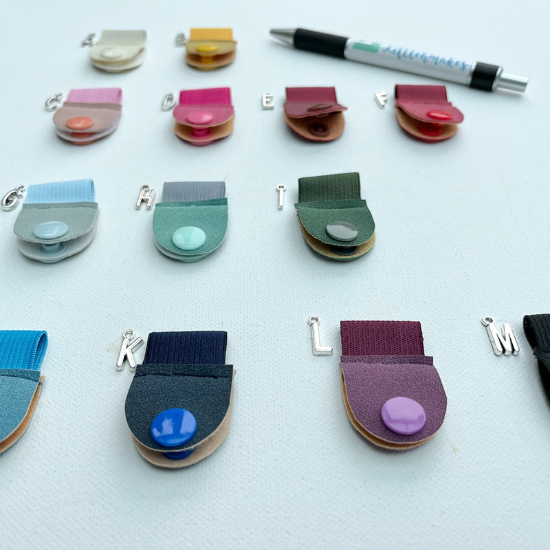 Creative and Convenient Elastic Pen Clip, Simple and Fashionable Imitation Deerskin Pen Cover Buckle, Portable Lanyard Pen Holder and Pen Accessories