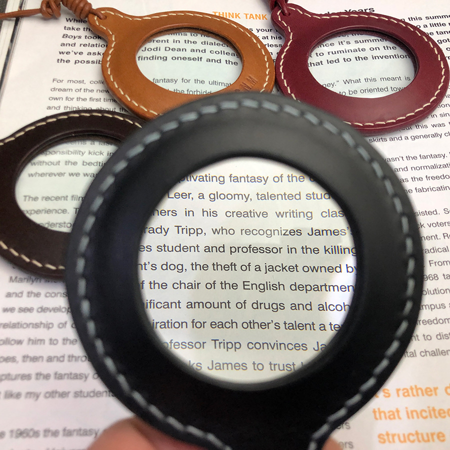 Casual Pure Color Adjustable Hanging Neck Magnifying Glass Leather Case for the Elderly and Elderly High-Power Portable Magnifying Glass Protective Cover
