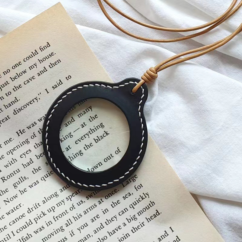 Casual Pure Color Adjustable Hanging Neck Magnifying Glass Leather Case for the Elderly and Elderly High-Power Portable Magnifying Glass Protective Cover