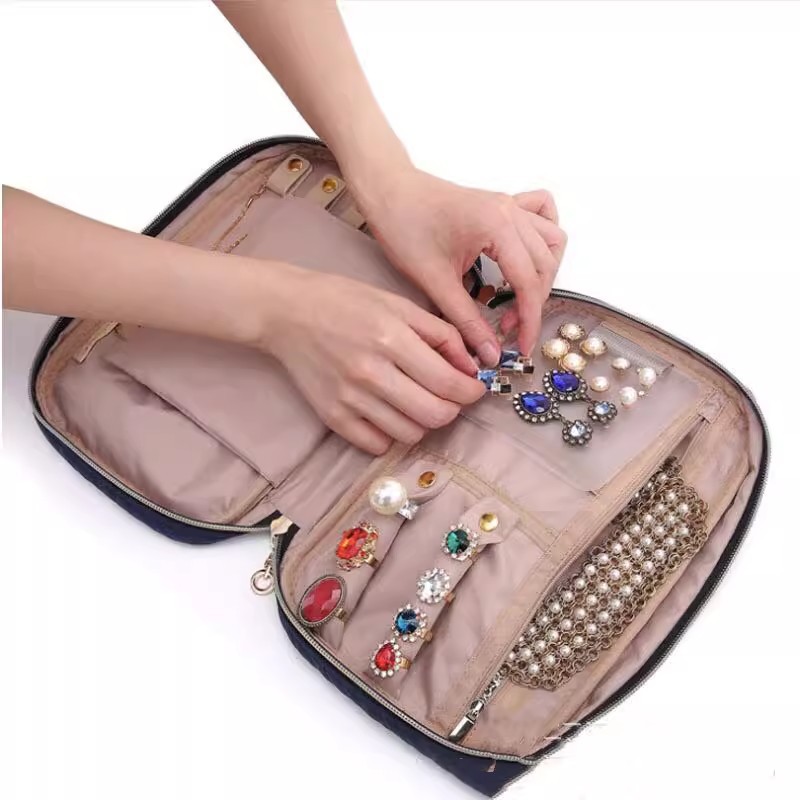 Portable Jewelry Box, Earring Organizer, Small Portable Necklace and Ring Bag, Multi-Functional Ear Jewelry and Earring Storage Bag