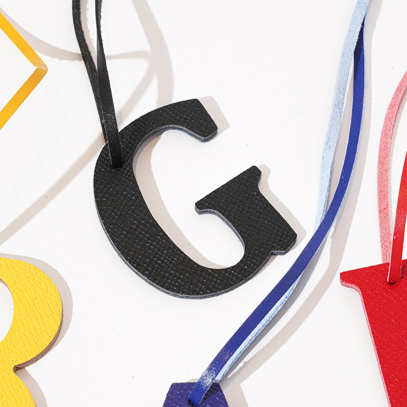 26 English Capital Letters Leather Pendants Personalized English Initials Pendants Creative DIY Bag Accessories