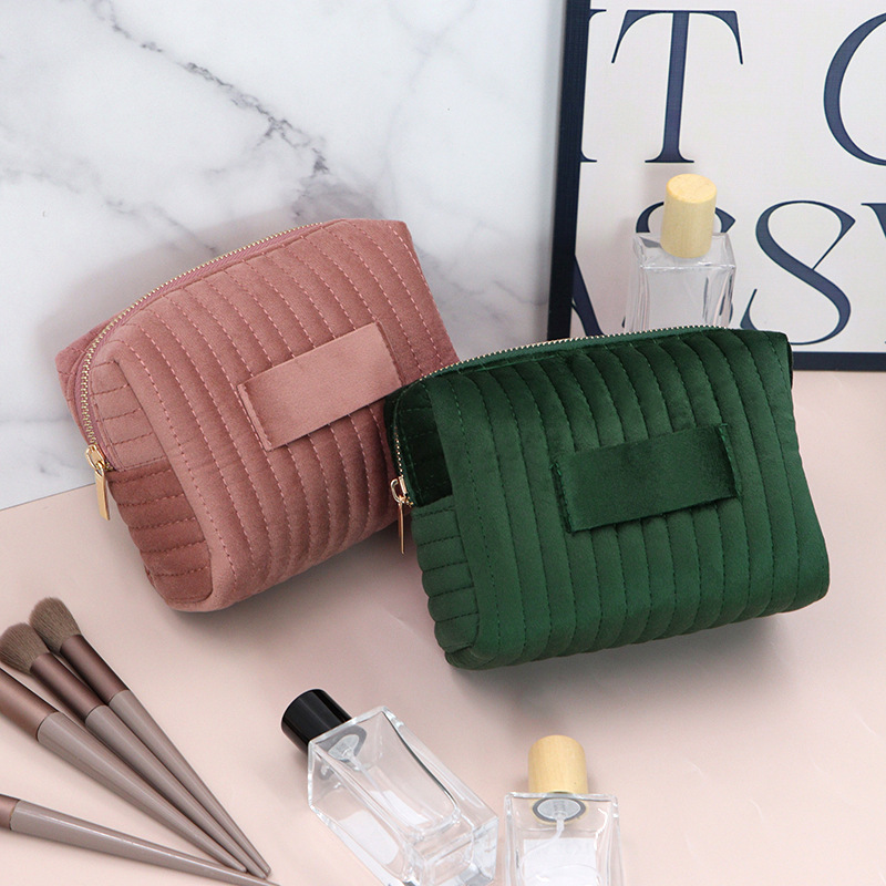 Spot New Velvet Cosmetic Bag, Soft and Skin-Friendly Skin Care Product Storage Bag, Autumn and Winter Large-Capacity Toiletry Bag