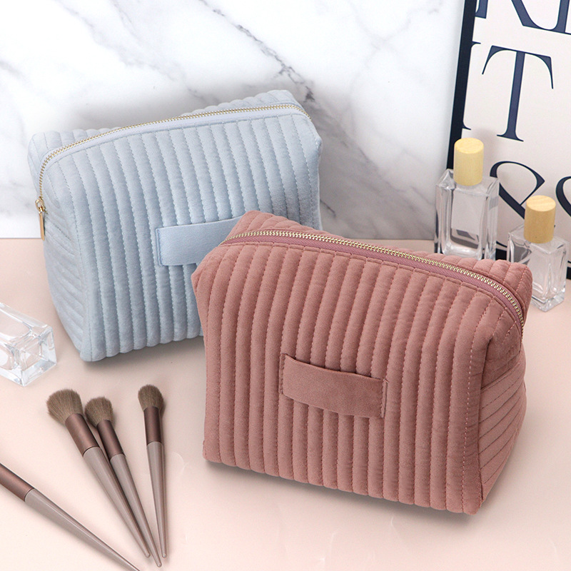 Spot New Velvet Cosmetic Bag, Soft and Skin-Friendly Skin Care Product Storage Bag, Autumn and Winter Large-Capacity Toiletry Bag