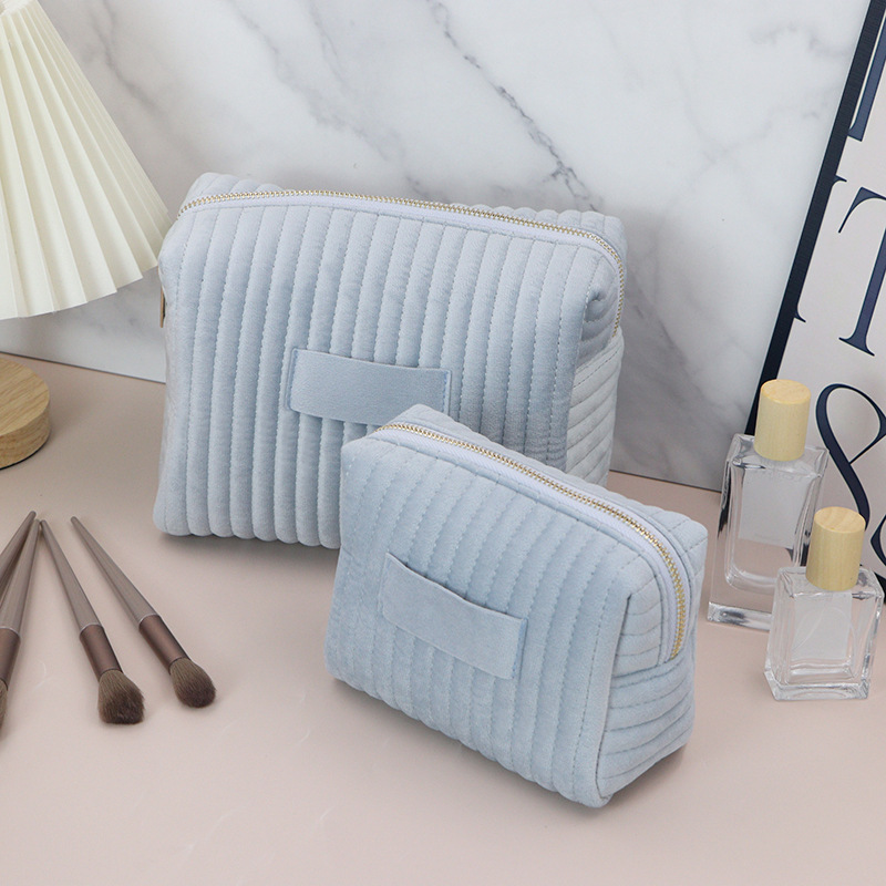 Spot New Velvet Cosmetic Bag, Soft and Skin-Friendly Skin Care Product Storage Bag, Autumn and Winter Large-Capacity Toiletry Bag
