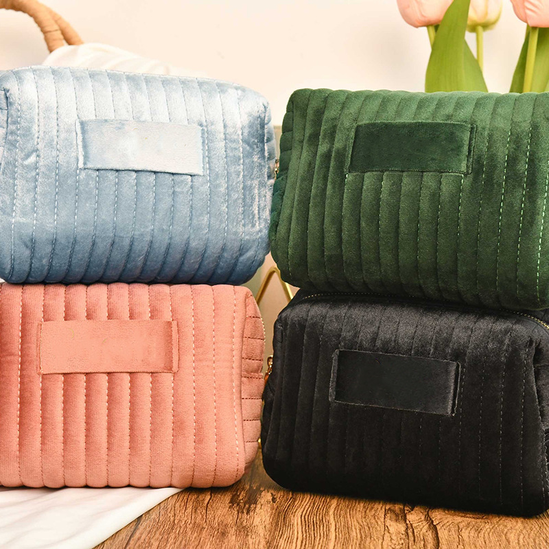 Spot New Velvet Cosmetic Bag, Soft and Skin-Friendly Skin Care Product Storage Bag, Autumn and Winter Large-Capacity Toiletry Bag