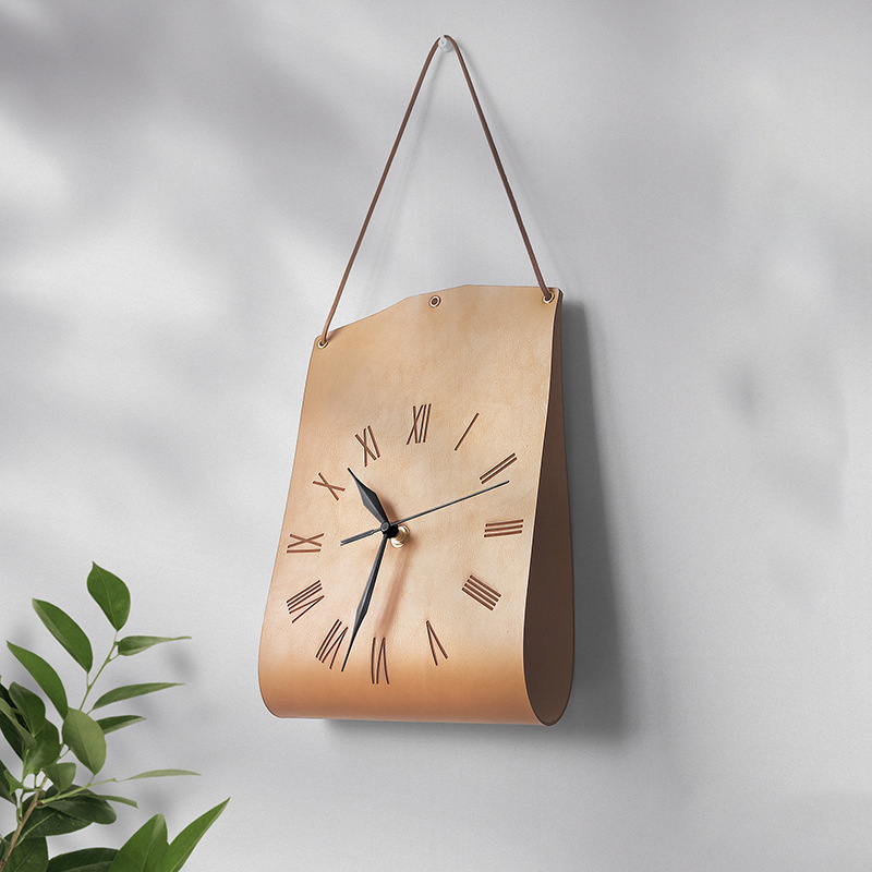 Nordic Style Leather Wall Clock Literary Retro Living Room Wall Clock Leisure B&B Wall Clock Ornaments Cafe Decorative Wall Clock