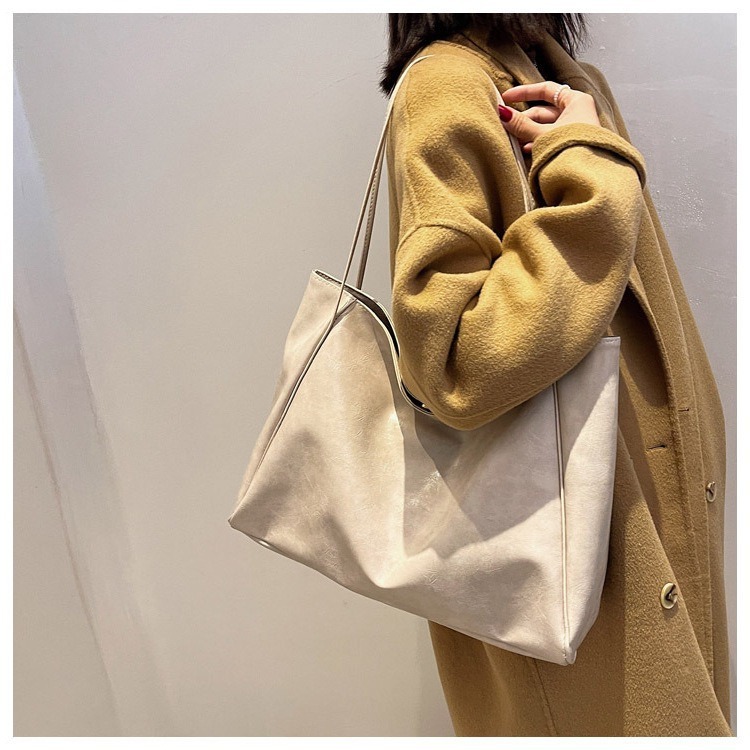 New Trendy Ins Women's Shoulder Fashion Textured Handbag Large Capacity Versatile Tote Bag Small Manufacturer