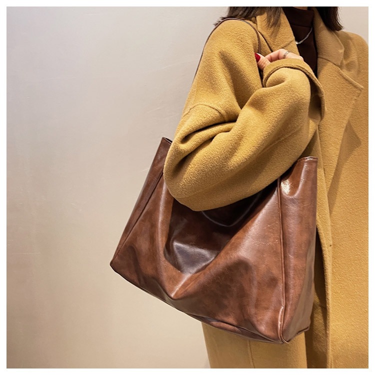 New Trendy Ins Women's Shoulder Fashion Textured Handbag Large Capacity Versatile Tote Bag Small Manufacturer