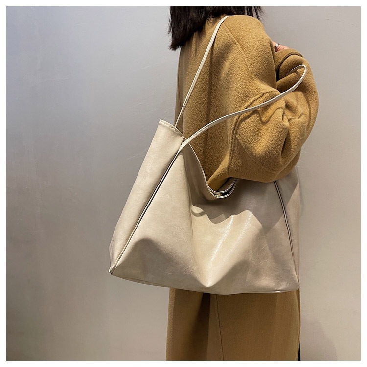 New Trendy Ins Women's Shoulder Fashion Textured Handbag Large Capacity Versatile Tote Bag Small Manufacturer
