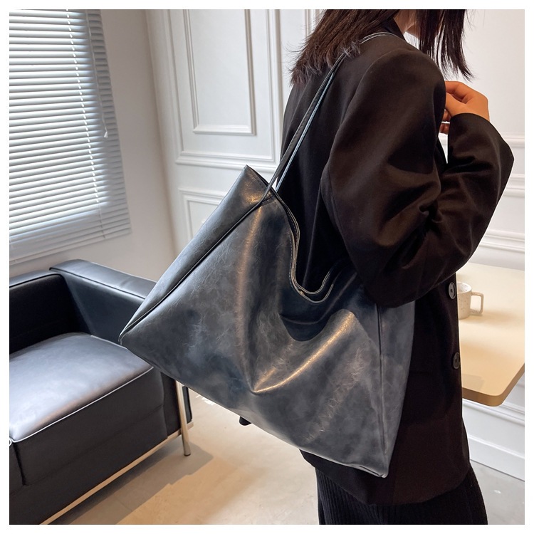 New Trendy Ins Women's Shoulder Fashion Textured Handbag Large Capacity Versatile Tote Bag Small Manufacturer