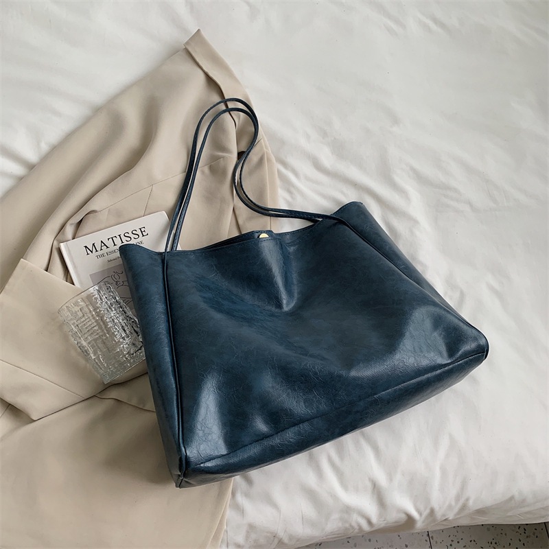 New Trendy Ins Women's Shoulder Fashion Textured Handbag Large Capacity Versatile Tote Bag Small Manufacturer
