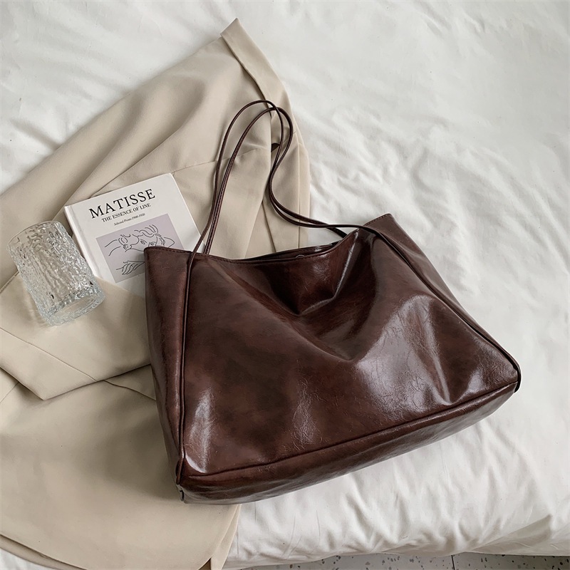 New Trendy Ins Women's Shoulder Fashion Textured Handbag Large Capacity Versatile Tote Bag Small Manufacturer