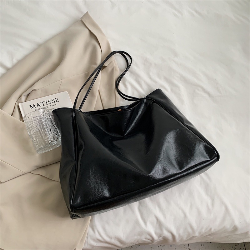 New Trendy Ins Women's Shoulder Fashion Textured Handbag Large Capacity Versatile Tote Bag Small Manufacturer